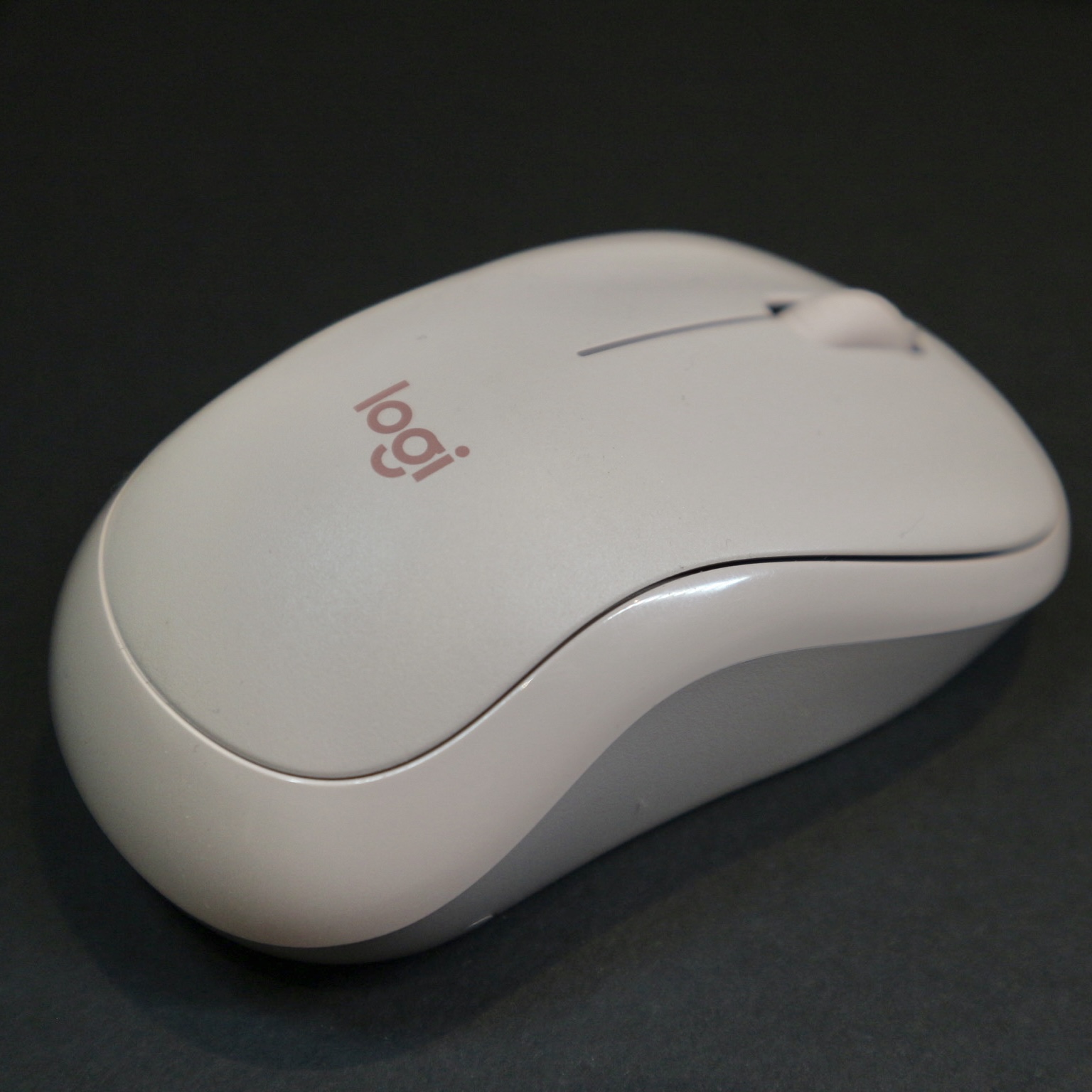 rightside view of my pink mouse